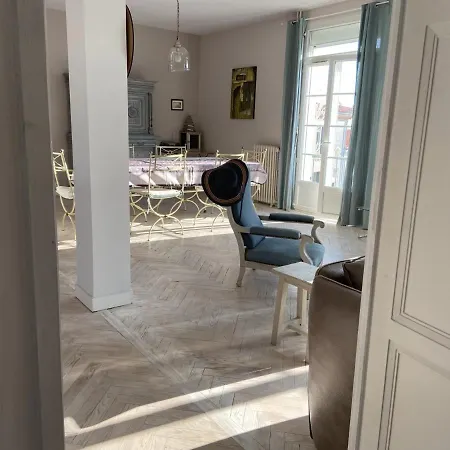 2 Etoiles Lumineux En Centre-ville De Royan, Pres Des Plages Et Marche - Fr-1-539-14 Apartment Royan